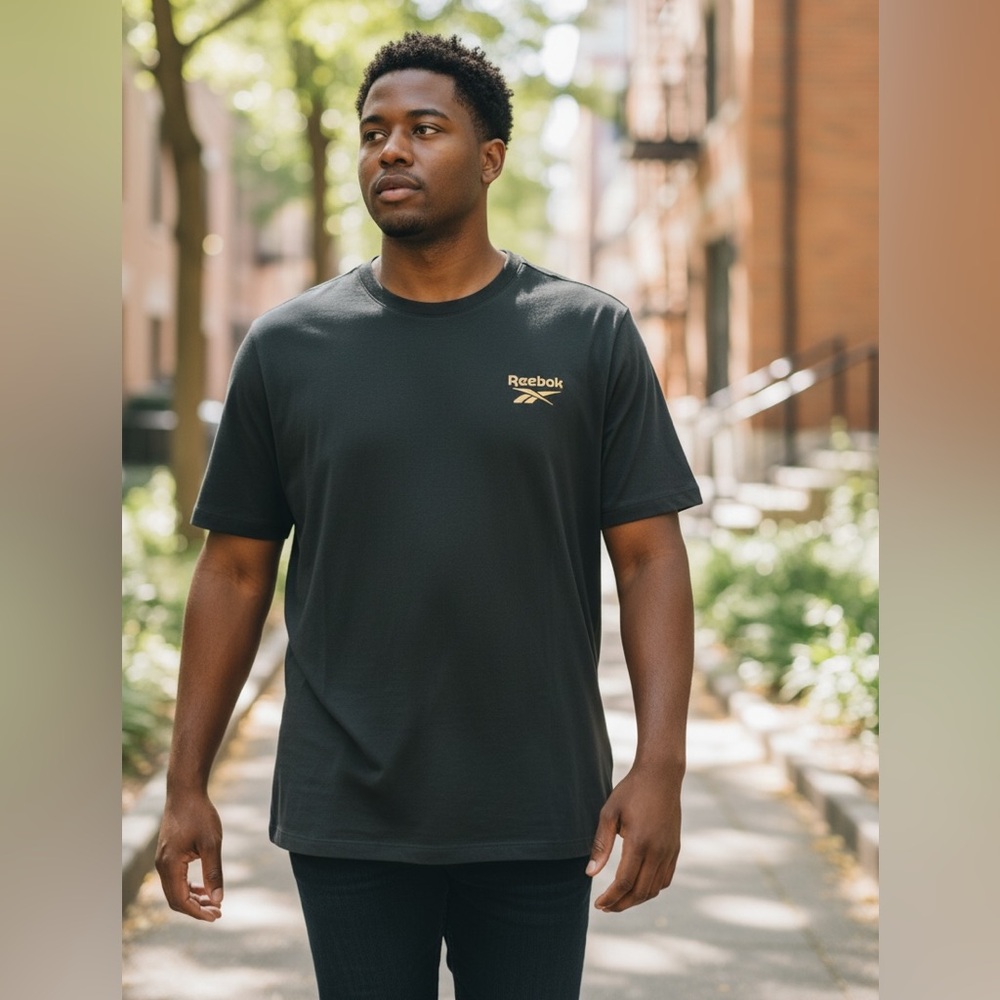 New Men’s black Reebok T-Shirt